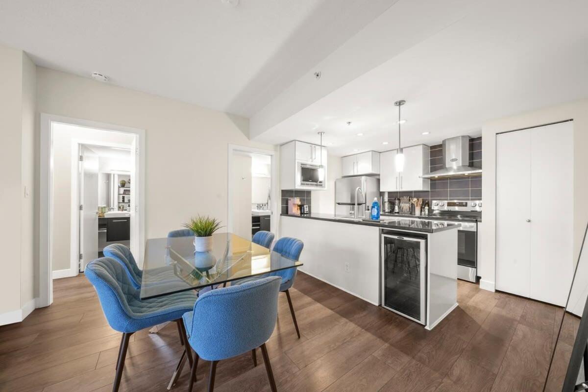 Dazzling Condo By Stadium Downtown With Free Parking Vancouver Ngoại thất bức ảnh